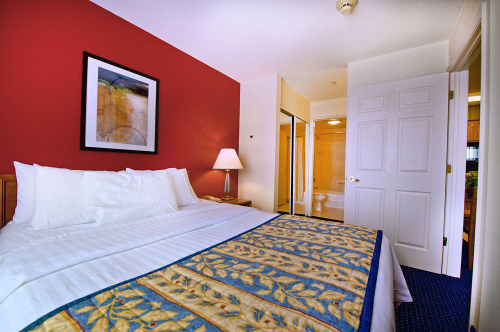 Residence Inn By Marriott Wilmington Landfall Extérieur photo